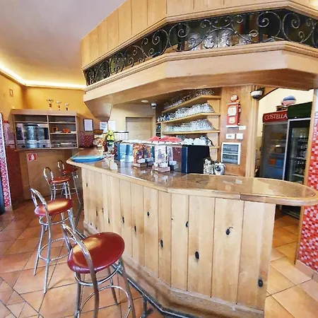 بيت شباب Novak نوفو ميستو